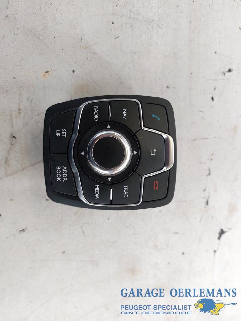 multi media control peugeot 508 hybrid 9802378577, Gebruikt, -, -, ARN erkend
