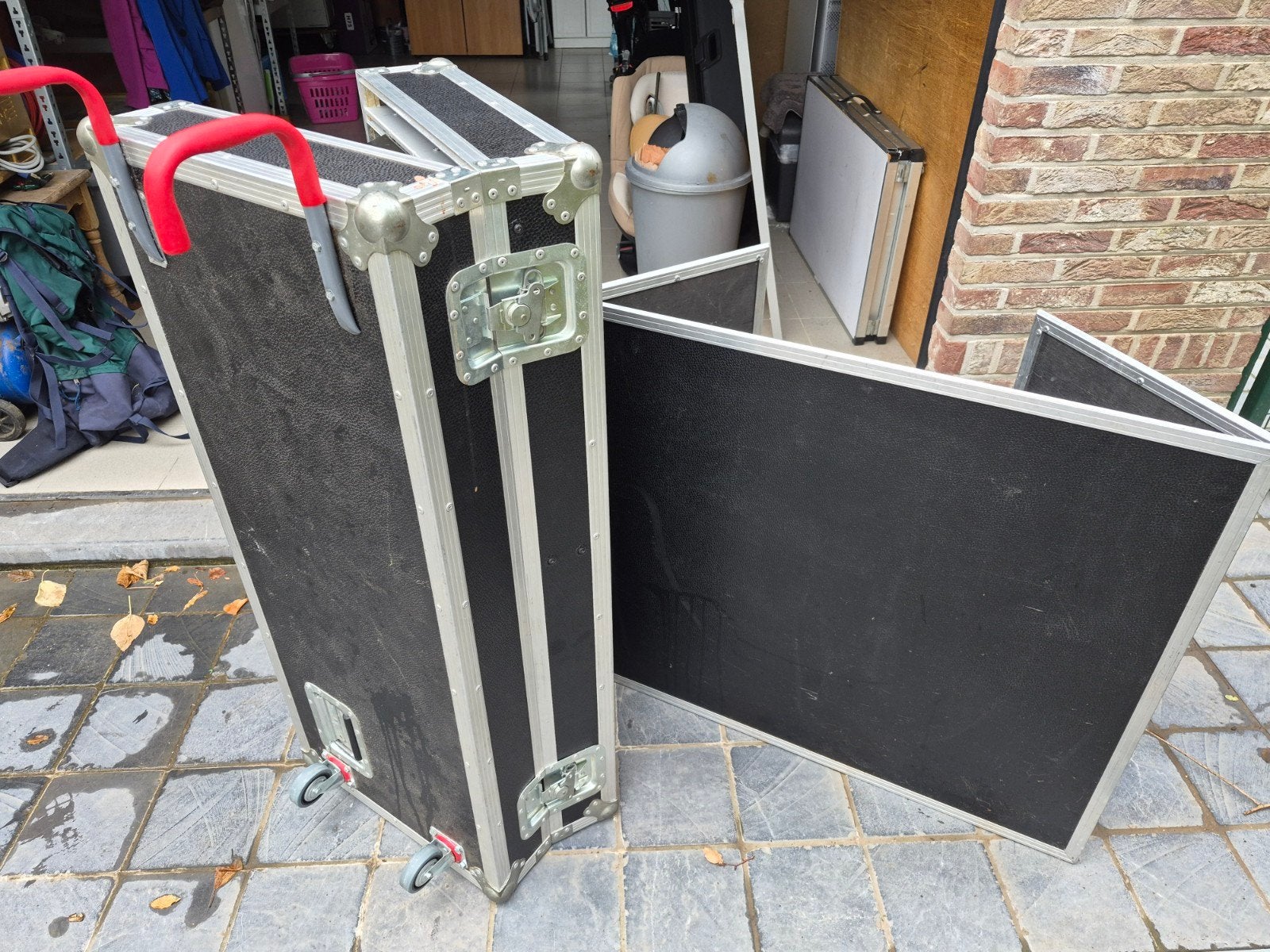 goede zaak .deze flightcase en  meubel op wiele..oudenaarde, Muziek en Instrumenten, Ophalen of Verzenden, Flightcase