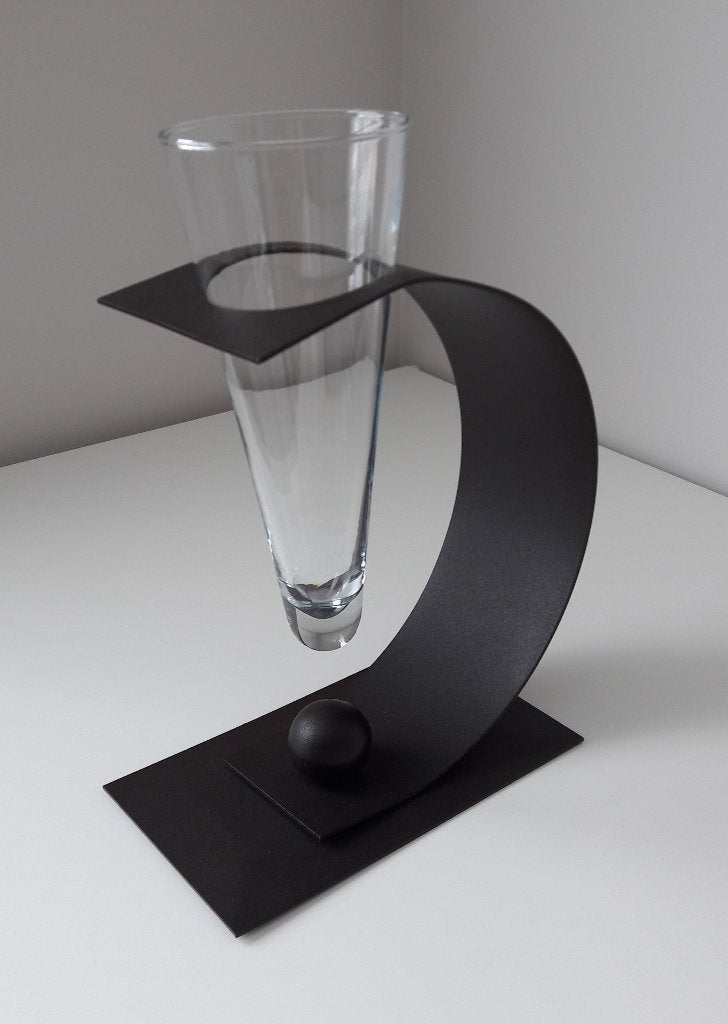 Vase design avec support, Convient pour fleurs séchées, Comme neuf, Verre, Noir