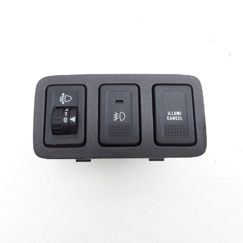 COMMUTATEUR PHARE REGLAGE C Swift (ZA / ZC / ZD1 / 2/3/9), Utilisé, Suzuki