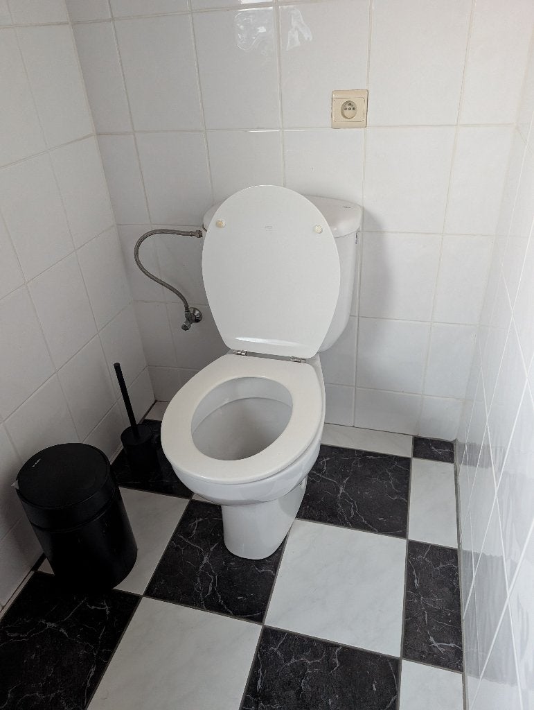 Gratis wc, Enlèvement