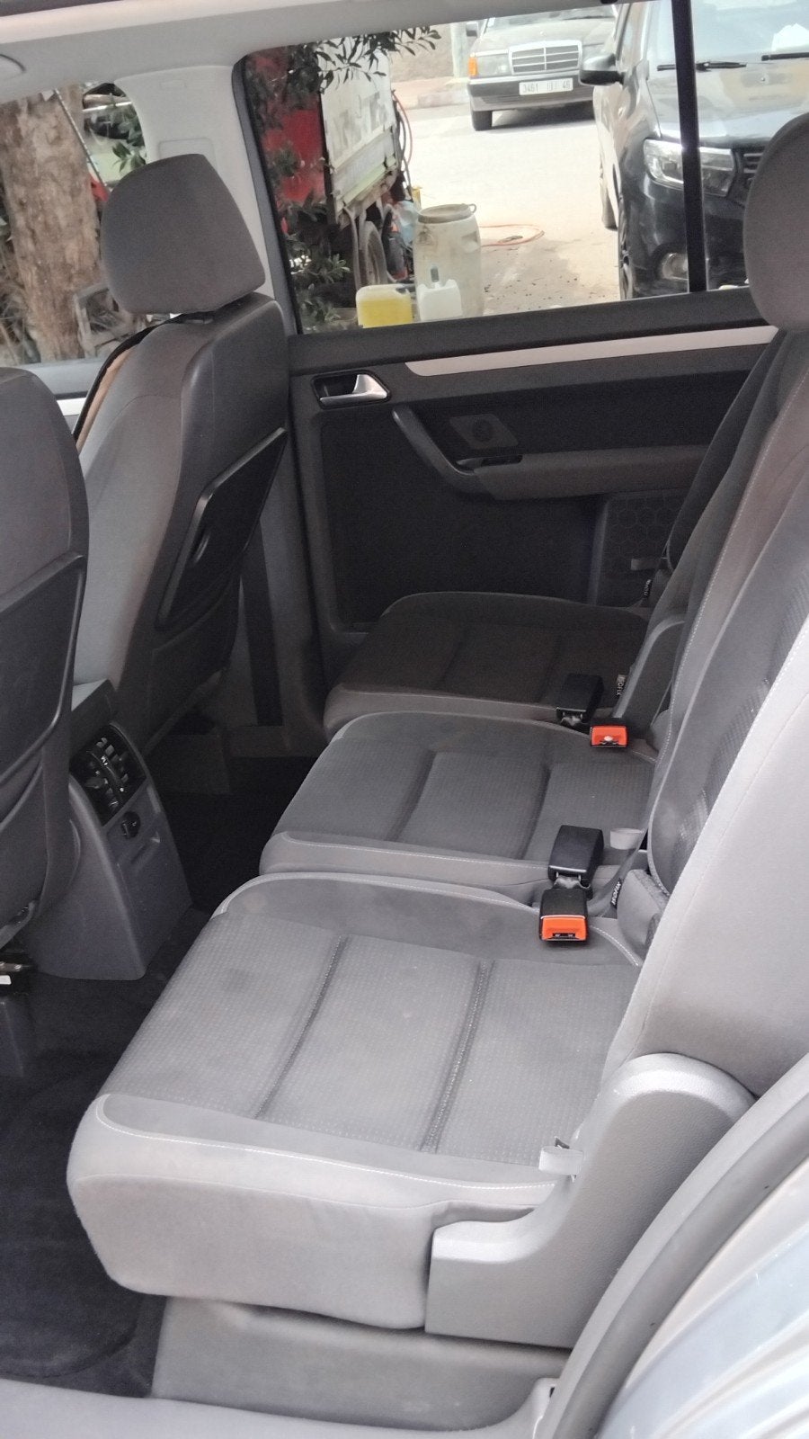 je vendu  voiture  voskwagen  touran  essencer, Autos : Pièces & Accessoires, Enlèvement ou Envoi, Porte