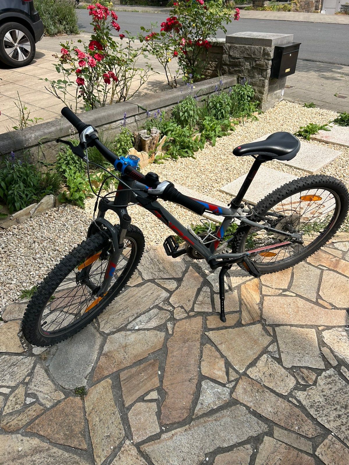 Vélo CUBE acid 240 (24 pouces), 24 pouces ou plus, Frein à tambour, Repose-pieds, Enlèvement