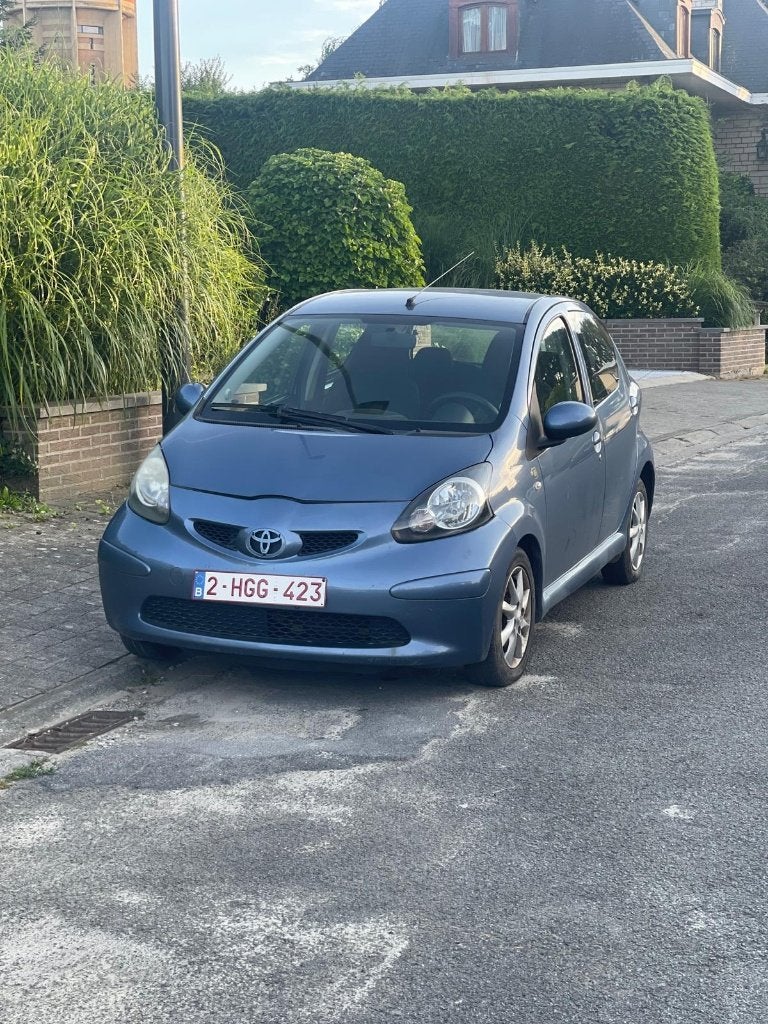 TOYOTA AYGO, Autos, Toyota, Achat, Boîte manuelle, 5 portes, Air conditionné