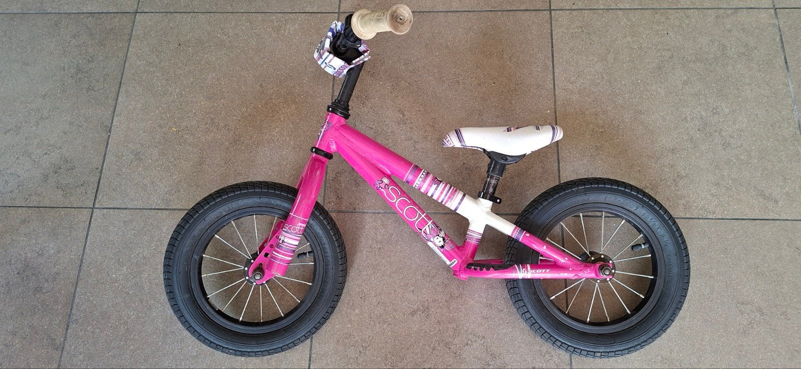 Loopfietsje Contessa Scott, Enlèvement