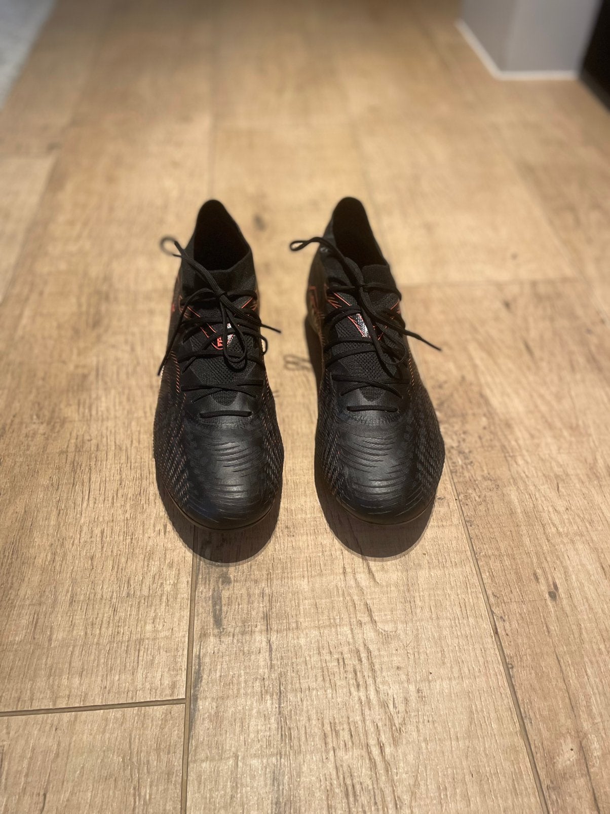 Chaussures de football Puma (44), Comme neuf, Enlèvement, Chaussures de sport, Noir