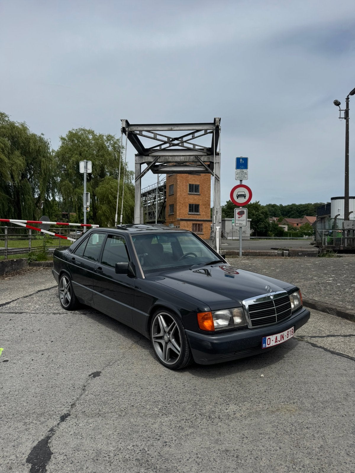 190E 2.3 8V prête à immatriculé, Autos, Mercedes-Benz, Particulier, Série 190, Verrouillage central, Essence, Berline, 5 portes