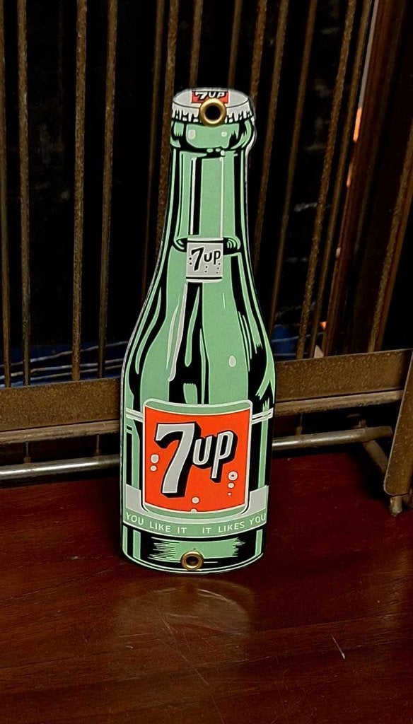 Emaille 7up reclamebord, bordje Seven Up limonadefles., Verzamelen, Ophalen of Verzenden, Nieuw, Reclamebord