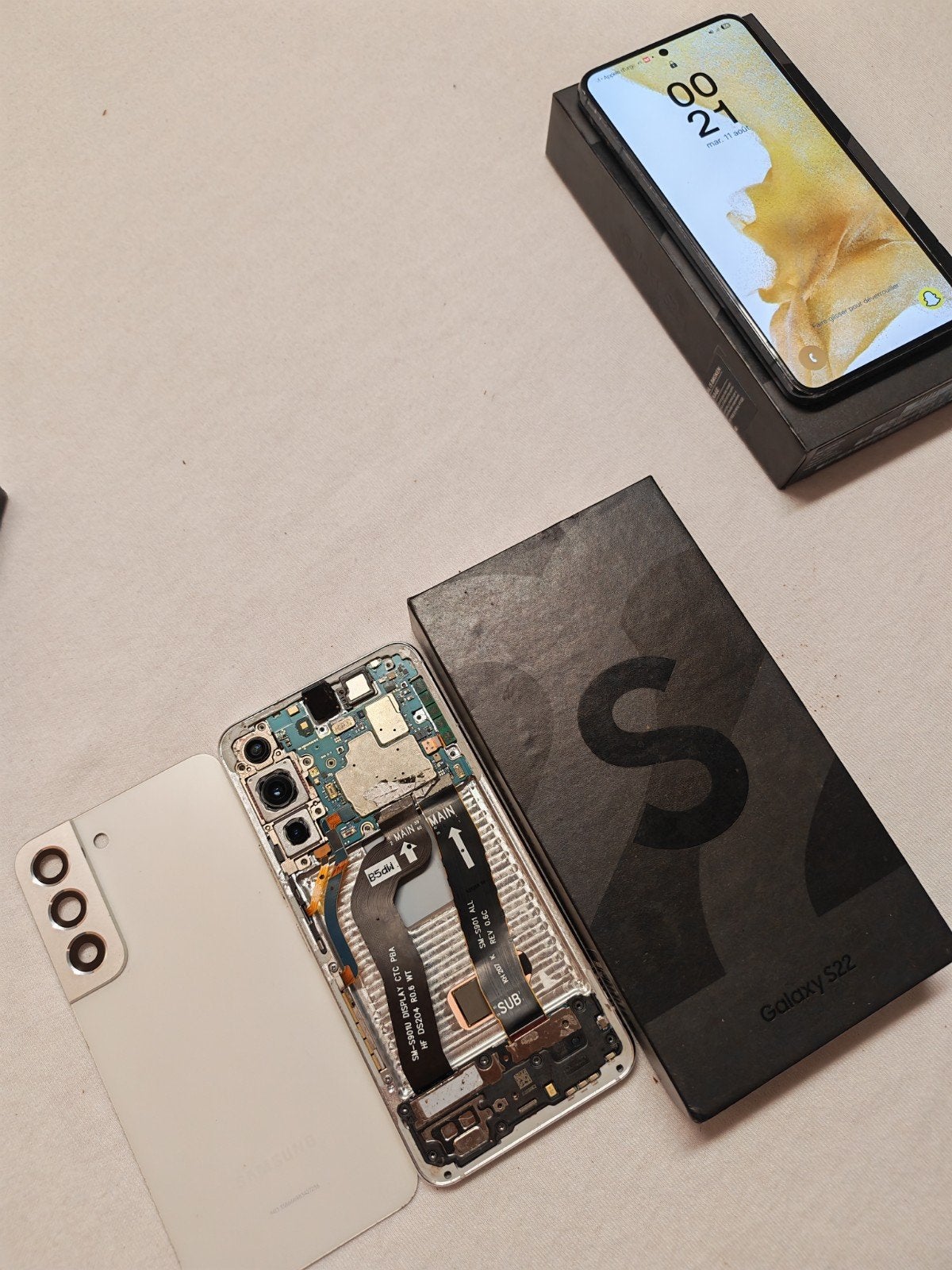 Samsung S22 in doos voor onderdelen, Ophalen of Verzenden, Niet werkend, Overige typen, Samsung