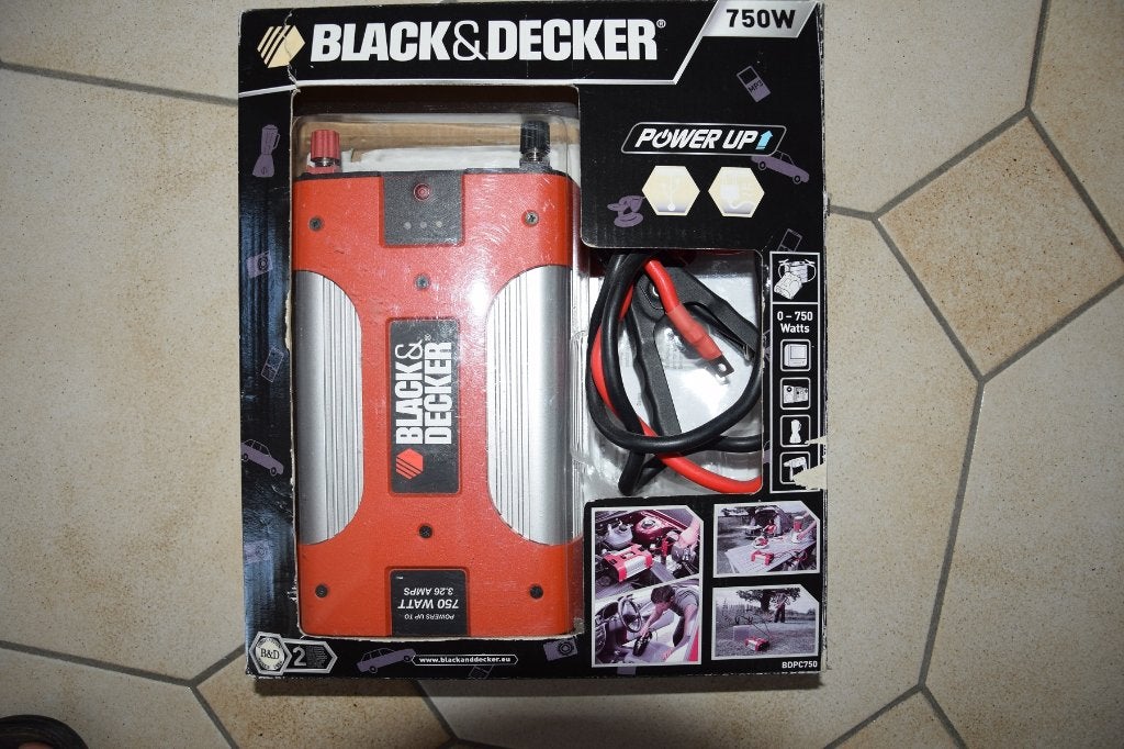 Black & Decker omvormer 750 Watt-gaat van 12V naar 230 Volt, Caravans en Kamperen, Mobilhome-accessoires, Ophalen, Zo goed als nieuw