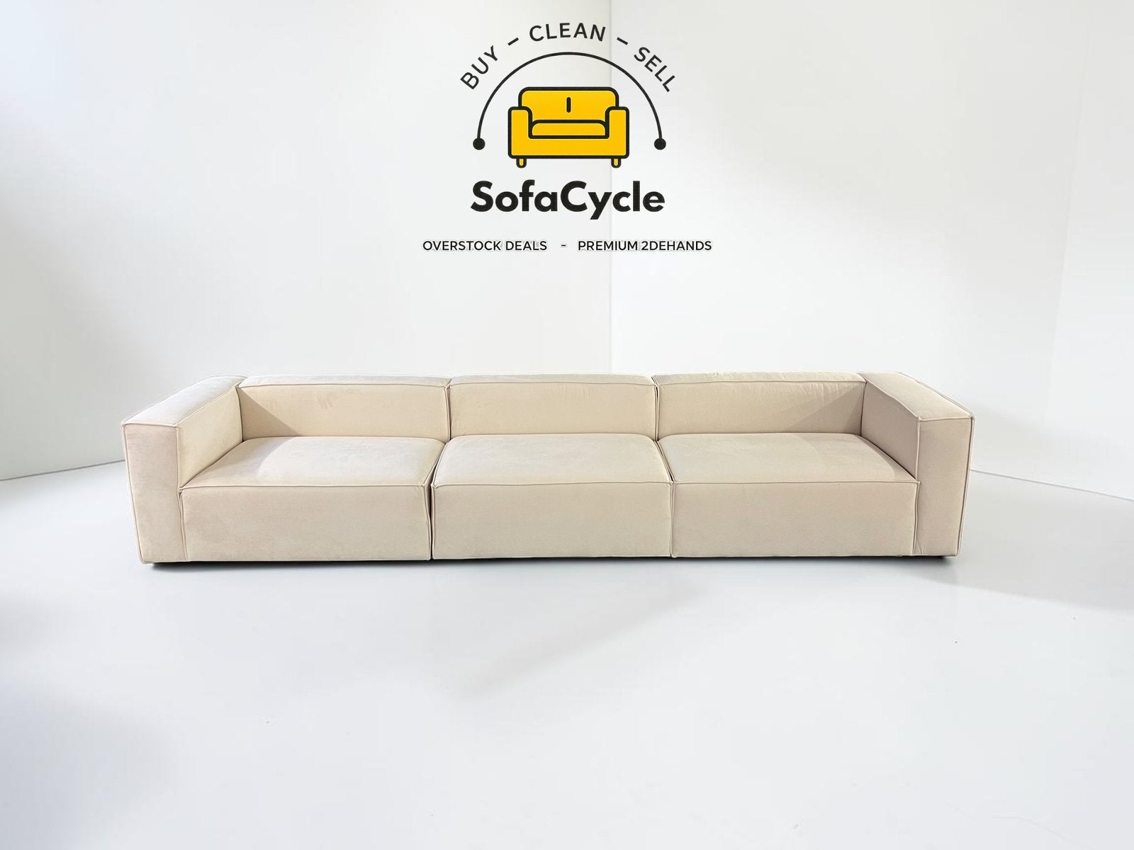 4 places beige en velours, modulable — Overstock/Sofacycle, Enlèvement ou Envoi, Comme neuf, SofaCycle, Info@sofacycle.be