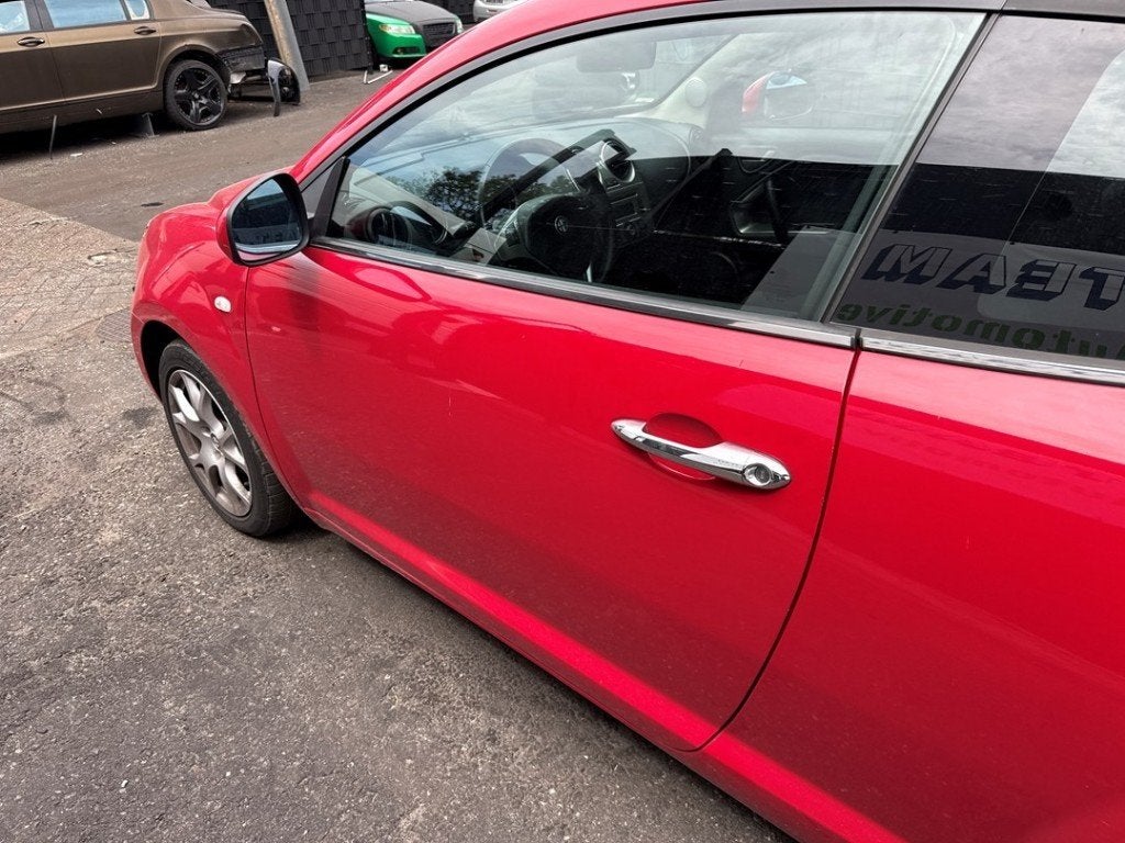 PORTE AVANT GAUCHE Alfa Romeo MiTo (955) (|50518223|), Stellantis Europe S.p.A, IPC D1-09 Bahnhofsplatz
65423  Rüsselsheim am Main, DE