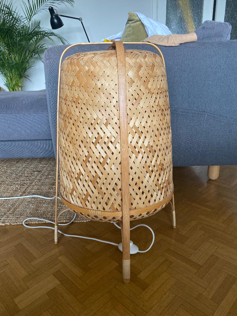 Ikea knixhult bamboe vloerlamp, Huis en Inrichting, Ophalen, Zo goed als nieuw, Bamboe, Minder dan 100 cm