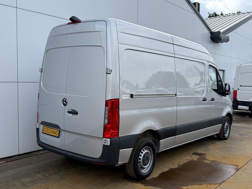 Mercedes-Benz Sprinter 215 1.9 CDI Automaat L2H2 MBUX Climat, Auto's, Gebruikt, 4 cilinders, Mercedes-Benz, Bedrijf