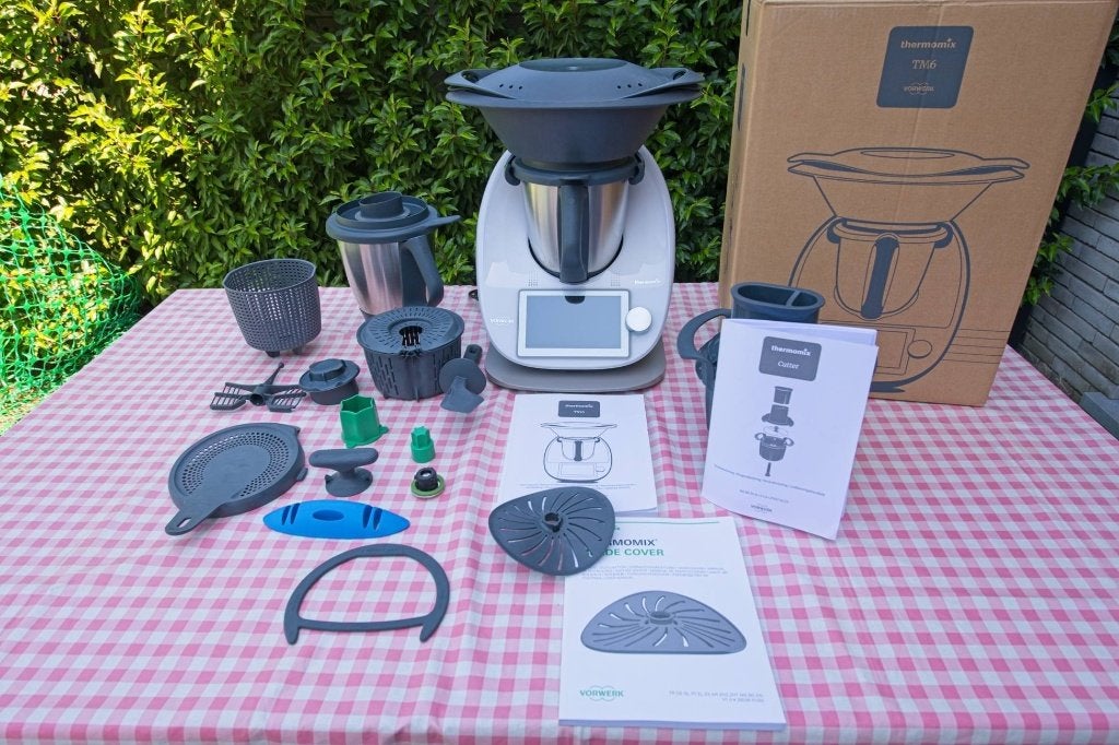 Thermomix 6, Ophalen, 1 tot 2 liter, 3 snelheden of meer, Zo goed als nieuw