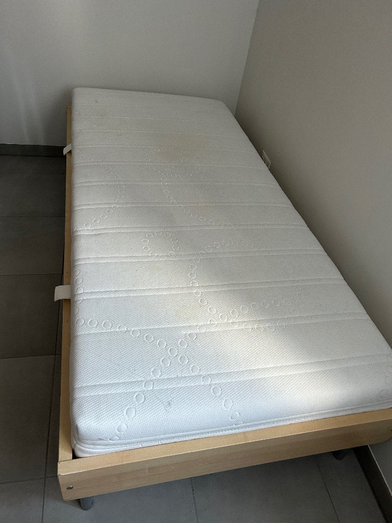 Bed, Huis en Inrichting, Slaapkamer | Bedden, Ophalen, Eenpersoons, Hout, 100 cm