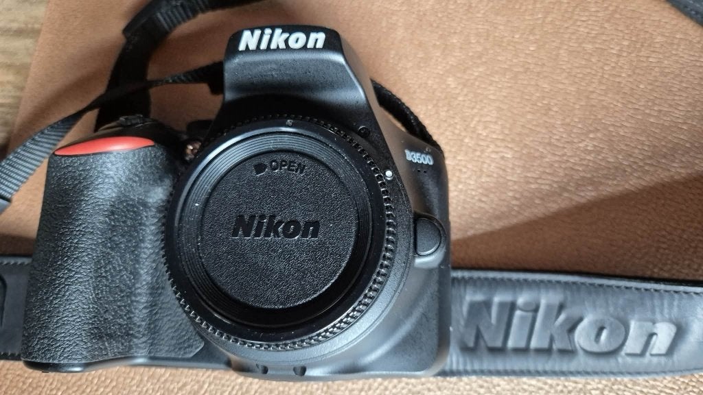 NIKON D3500, TV, Hi-fi & Vidéo, Appareils photo numériques, 20 mégapixels, Chargeur, Comme neuf, Enlèvement