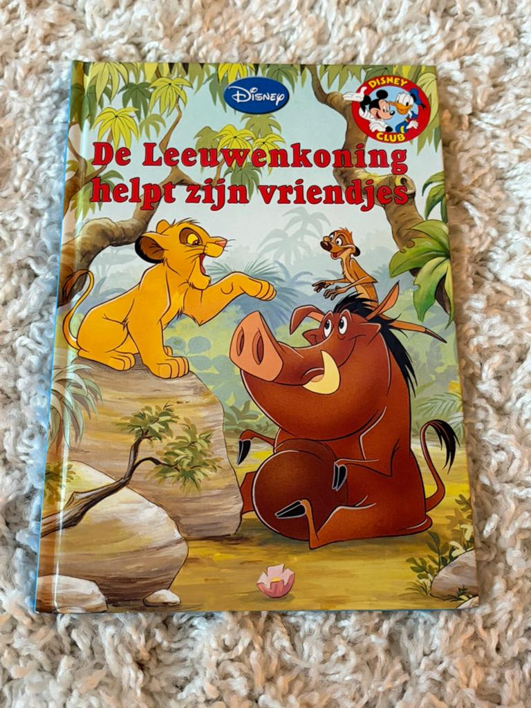 Disney club met CD - De leeuwenkoning helpt zijn vriendjes, Boeken, Ophalen of Verzenden, Gelezen, Jongen of Meisje, Fictie algemeen