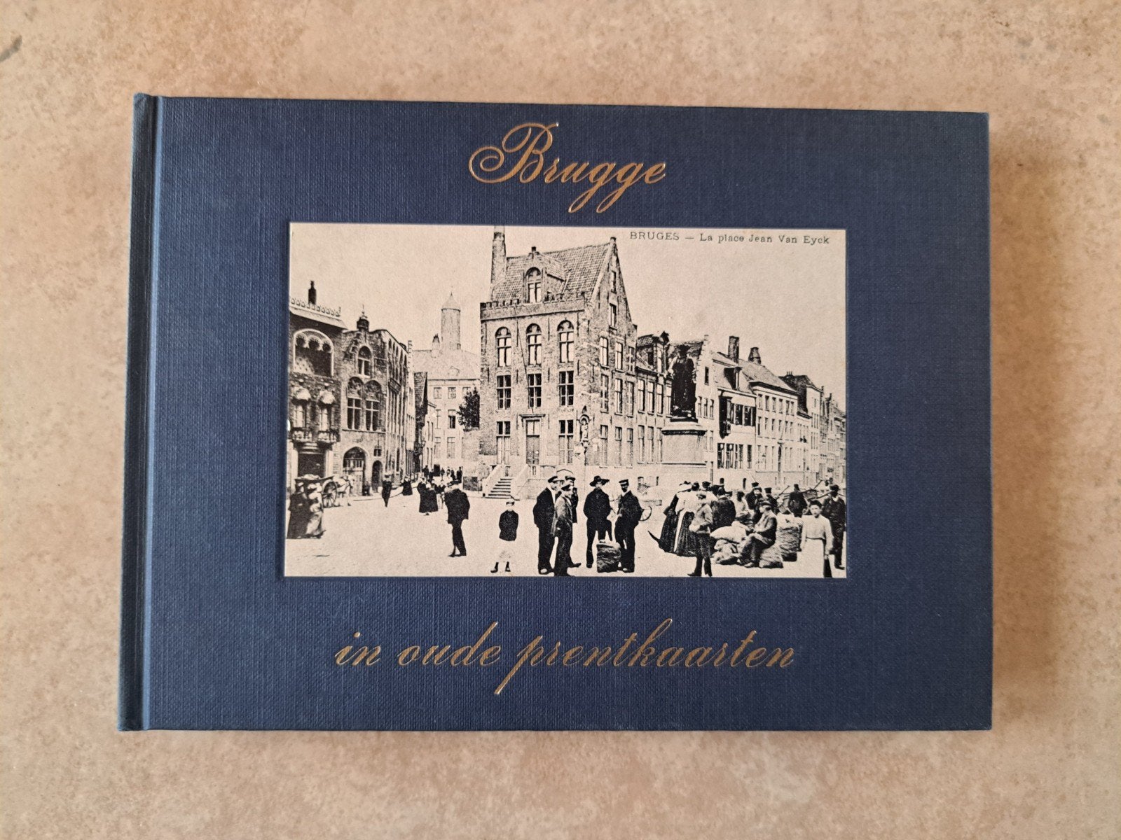 Schouteet - Brugge in oude prentkaarten - 1972, Boeken, 20e eeuw of later, Schouteet A., Ophalen of Verzenden, Zo goed als nieuw