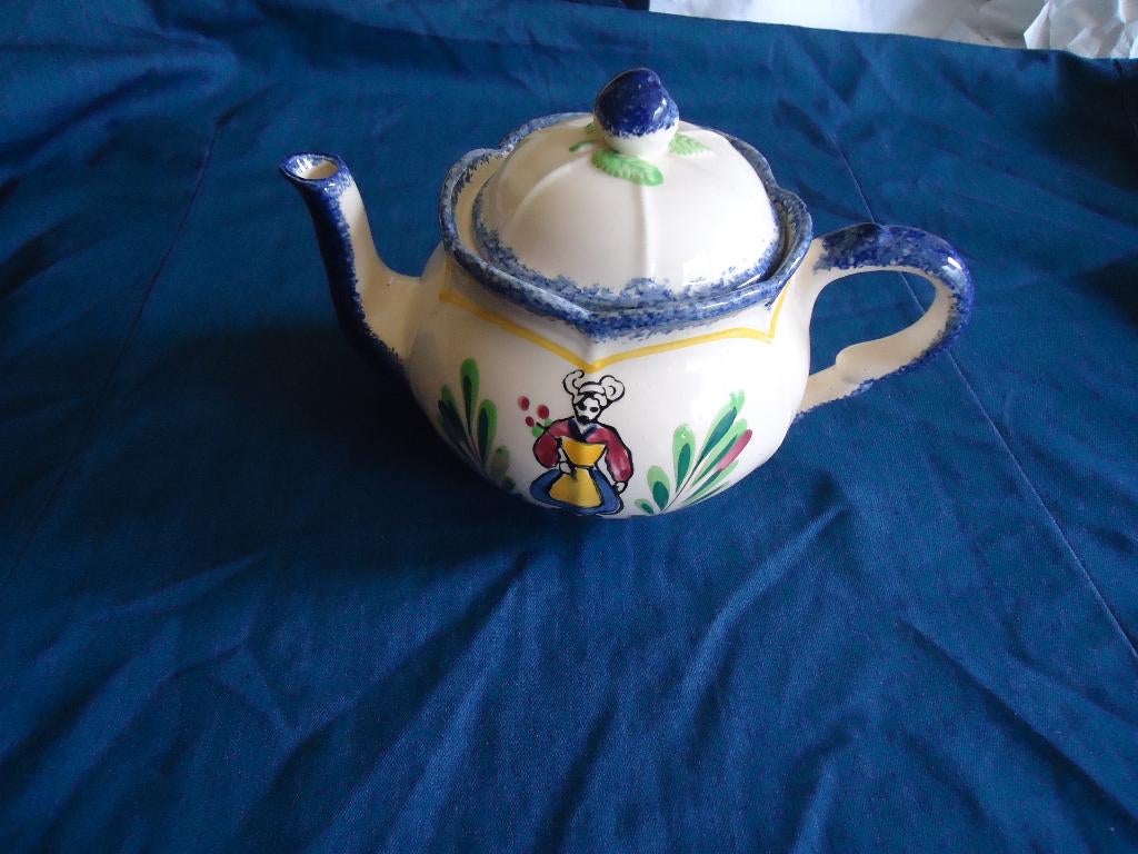 Théière vintage Peint à la Main MBFA années 1950 France, Antiquités & Art, Enlèvement ou Envoi