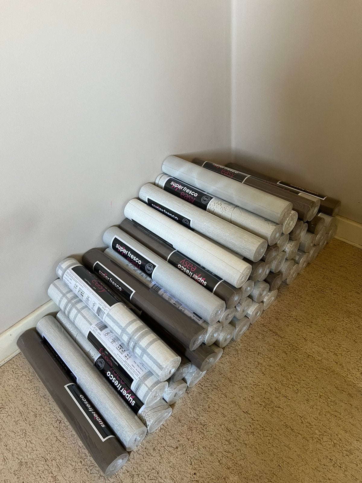 Nouveaux rouleaux modernes de papier peint de bonne qualité, Enlèvement
