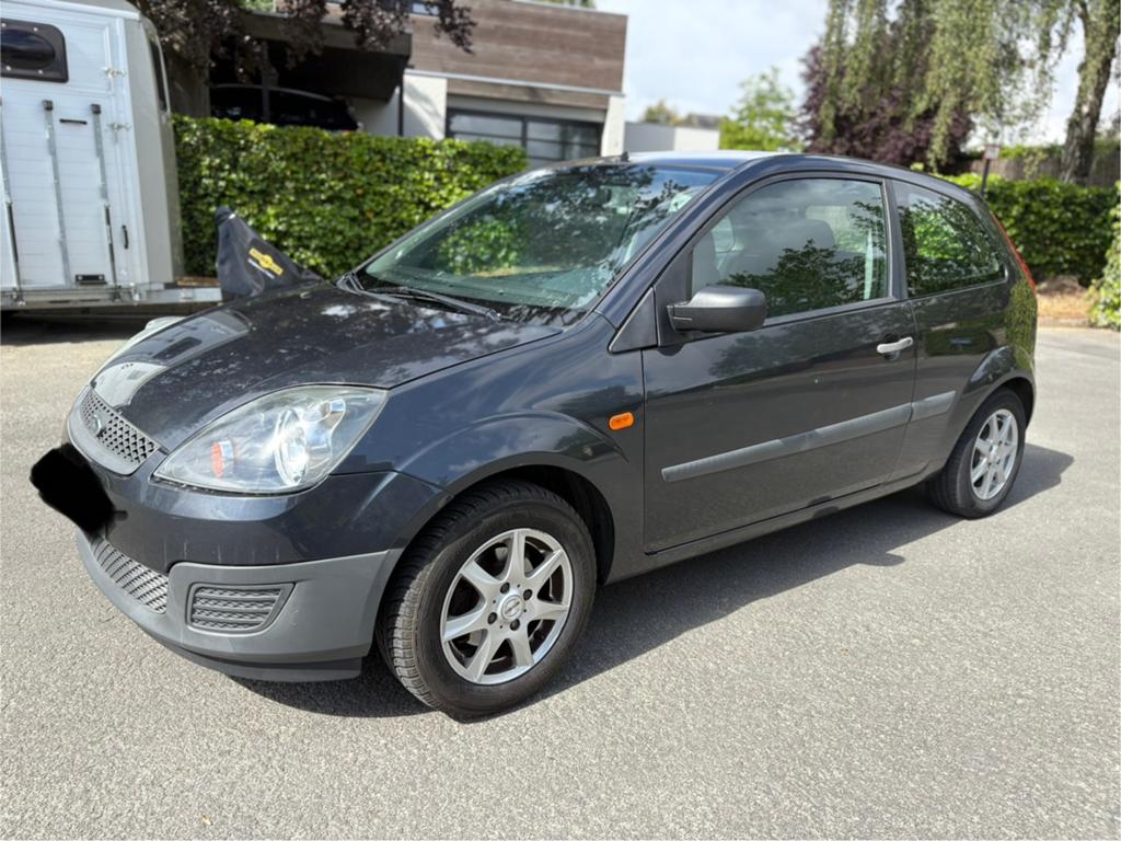 Ford Fiesta - 1.3 Benzine - 2007- 149.000 km BLANCO GEKEURD, Auto's, Particulier, Benzine, Te koop