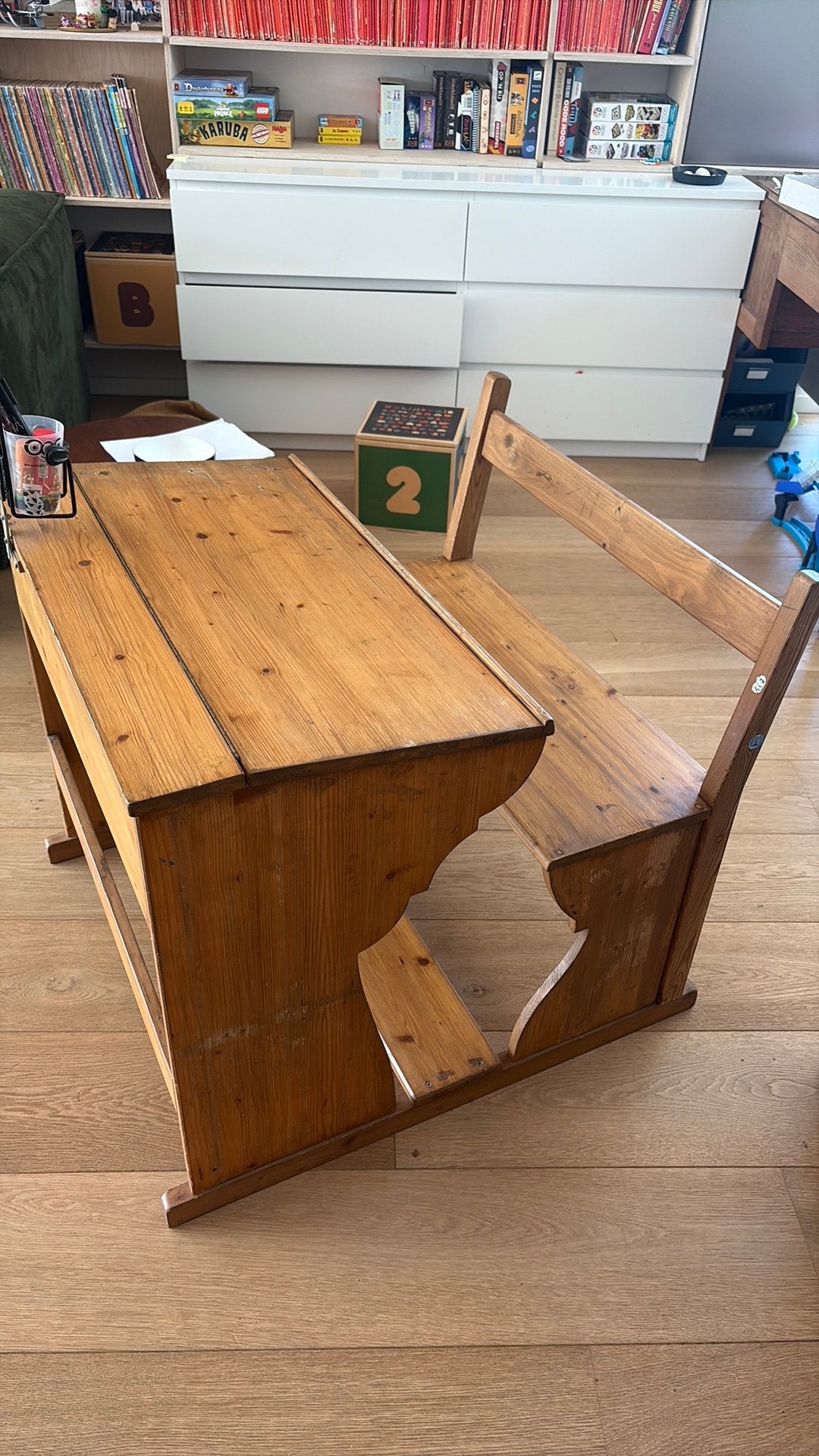 gratis kinder bureau zelf gemaakt, Enlèvement, Utilisé