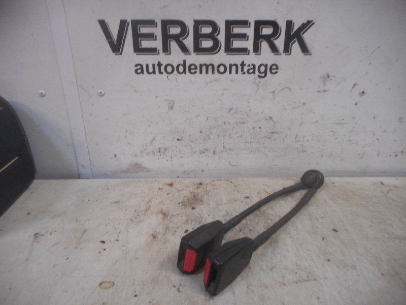 GORDELSLOT MIDDEN VOOR Ford Escort 3 (GAA) (01-1980/12-1986), Auto-onderdelen, Gebruikt, Henry-Ford-Straße  1
50735  Köln, DE