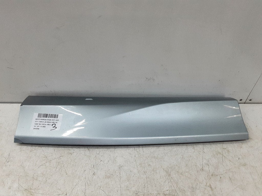 DIVERS DIVERS Skoda Karoq (01-2017/-) (571854949A), Autos : Pièces & Accessoires, Mevr. I. Hauben, Utilisé, Skoda, Rue de l'Espoir 34 34
4030  GRIVEGNÉE, BE