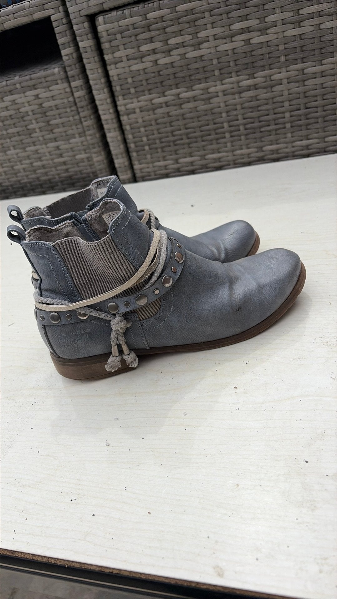 Schoenen, Ophalen, Gedragen