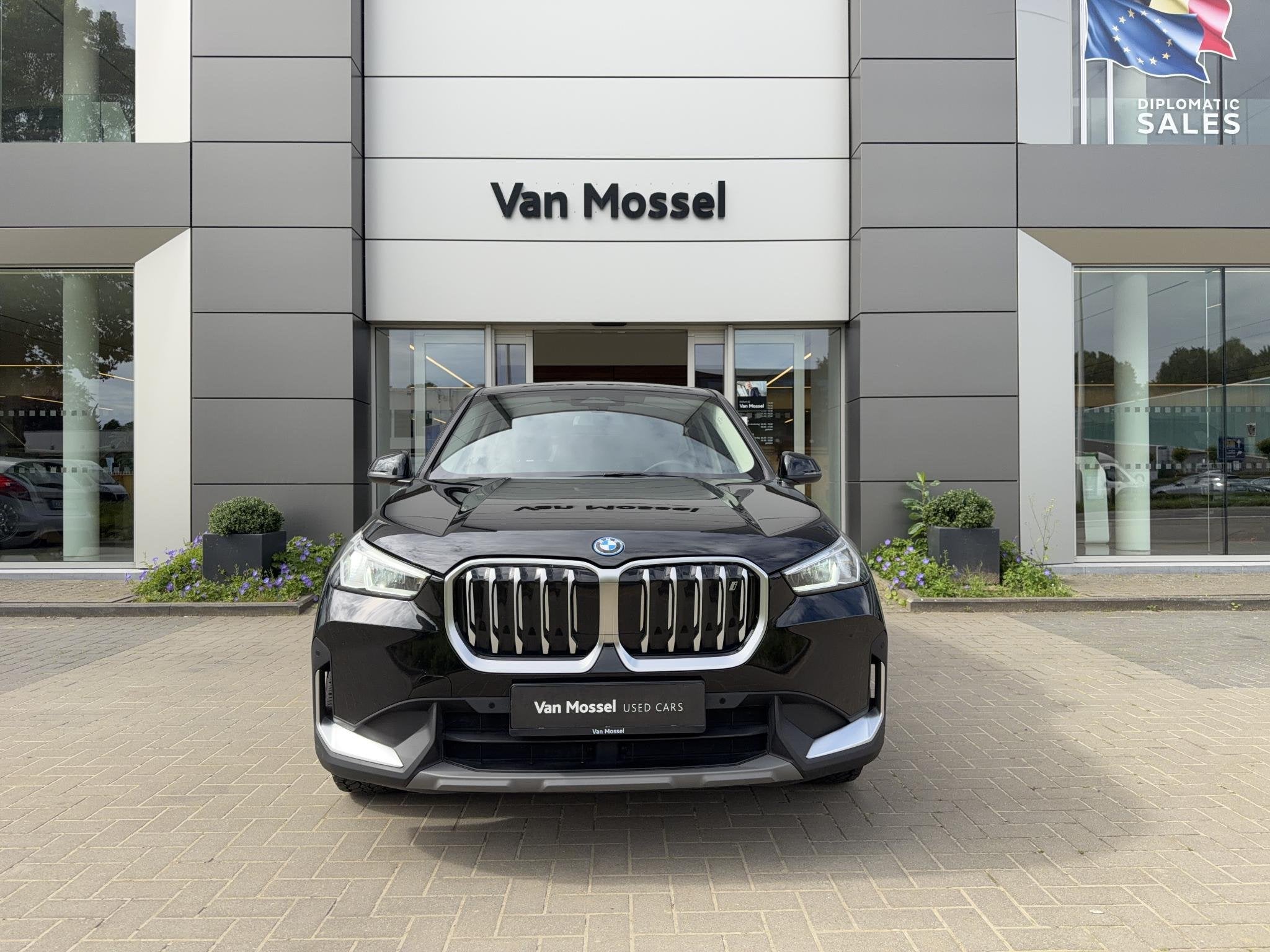 BMW iX1 xDrive30 230kW CAMERA | APPS | LED | NAVI, Auto's, BMW, Automaat, Gebruikt, Zwart, 313 pk