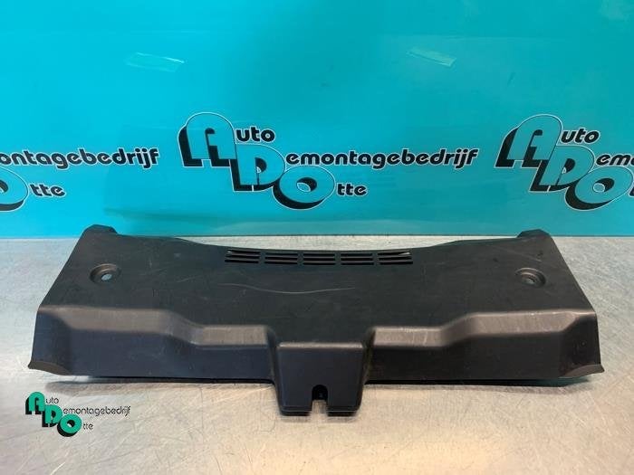 Revêtement coffre d'un Peugeot 108 (108 14-), -, 3 mois de garantie, Utilisé, -