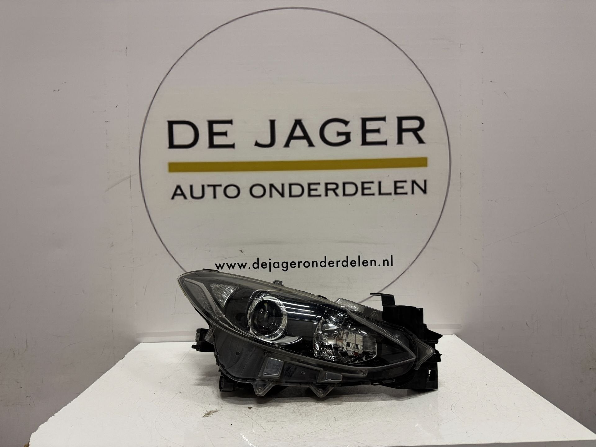 MAZDA 3 KOPLAMP RECHTS BHR1 51030 2011 - 2015, Gebruikt, Shinchi, Fuchu-Cho 3-1
730-8670  Hiroshima, Mazda Motor Corporation, Info@mazda.co.jp