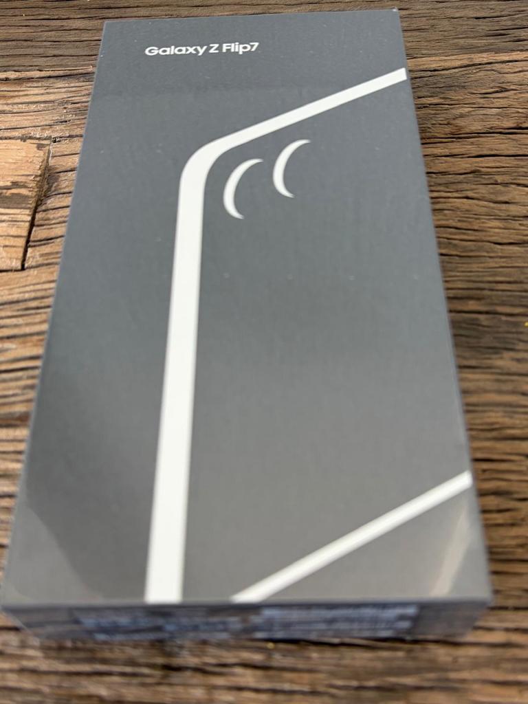 Galaxy Z Flip7 jetblack 256GB, ongeopend en verzegeld, Telecommunicatie, Mobiele telefoons | Samsung, Zwart, Touchscreen, Nieuw