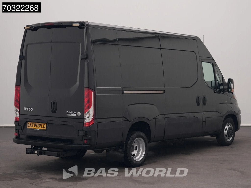 Iveco Daily 35C21 3.0L Automaat Dubbellucht L2H2 3,5t Trekha, Auto's, Stof, Gebruikt, Euro 6, 4 cilinders
