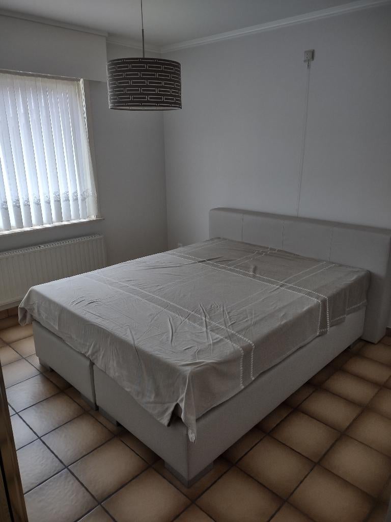 Boxspring bed, Gris, Enlèvement, Utilisé, 180 cm