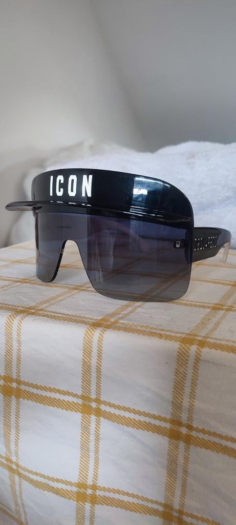 DSQUARED2 x SUPERVISOR, Handtassen en Accessoires, Ophalen, Bril