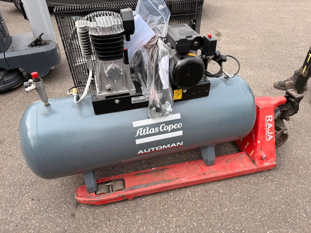 Compresseur d'air Atlas Copco (modèle AC31)., Bricolage & Construction, Compresseurs, Neuf, 10 bars ou plus, 100 litres ou plus