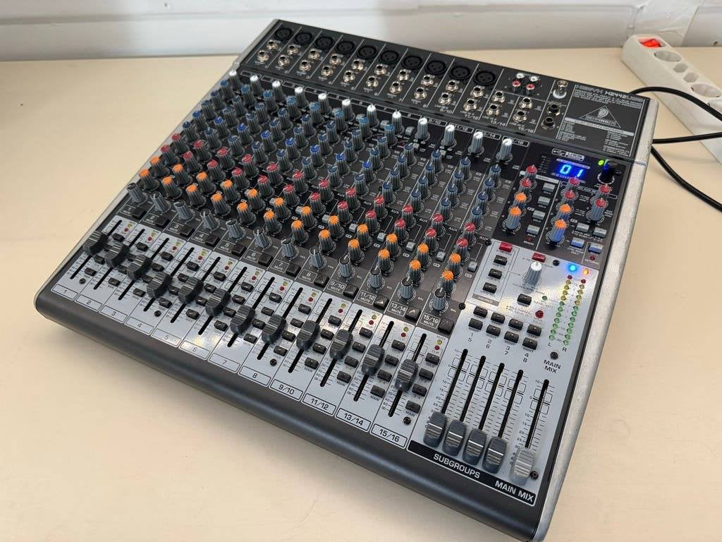 Behringer Xenyx X2442USB Mengpaneel - Zo goed als nieuw, Musique & Instruments, Tables de mixage, Comme neuf, Enlèvement ou Envoi