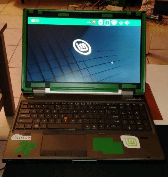 Vintage laptop op maat * Linux Mint mate 22.3, Ophalen, HP