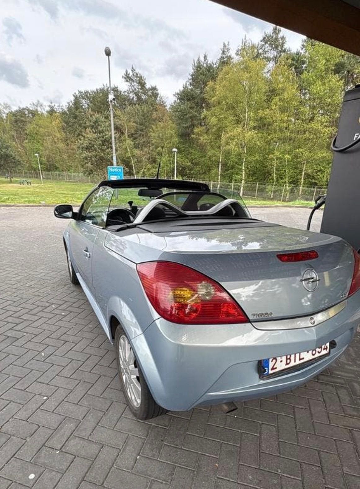 Opel Tigra Cabriolet inclusief keuring voor verkoop., Auto's, Opel, Particulier, Tigra, Airbags, Airconditioning, Centrale vergrendeling