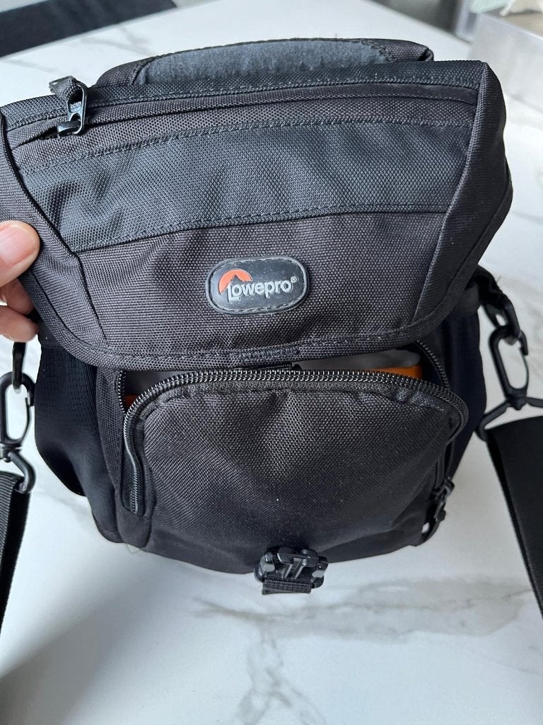 cameratas Lowepro Nova 140 AW, Audio, Tv en Foto, Ophalen, Lowepro, Zo goed als nieuw, Zwart