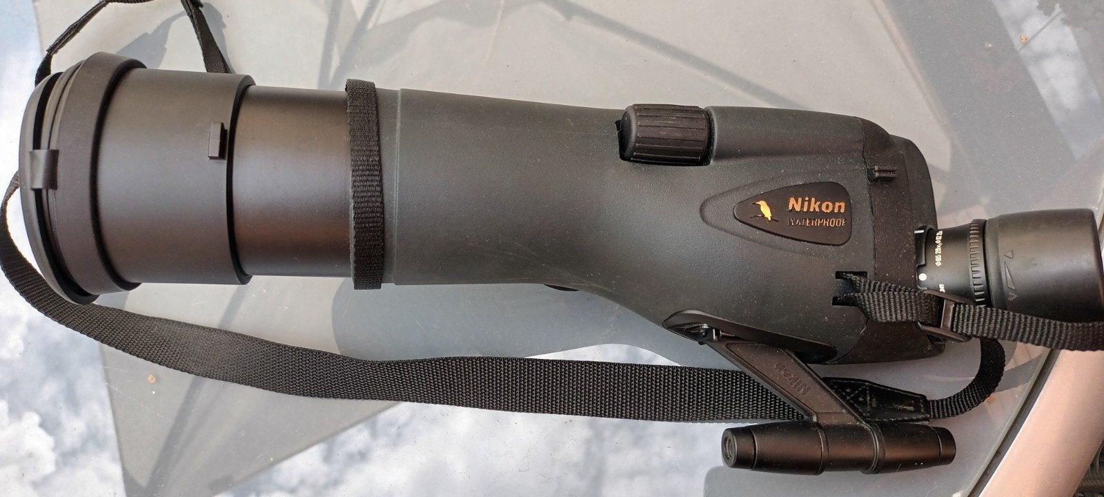 Vogelkijker van Nikon, Ophalen