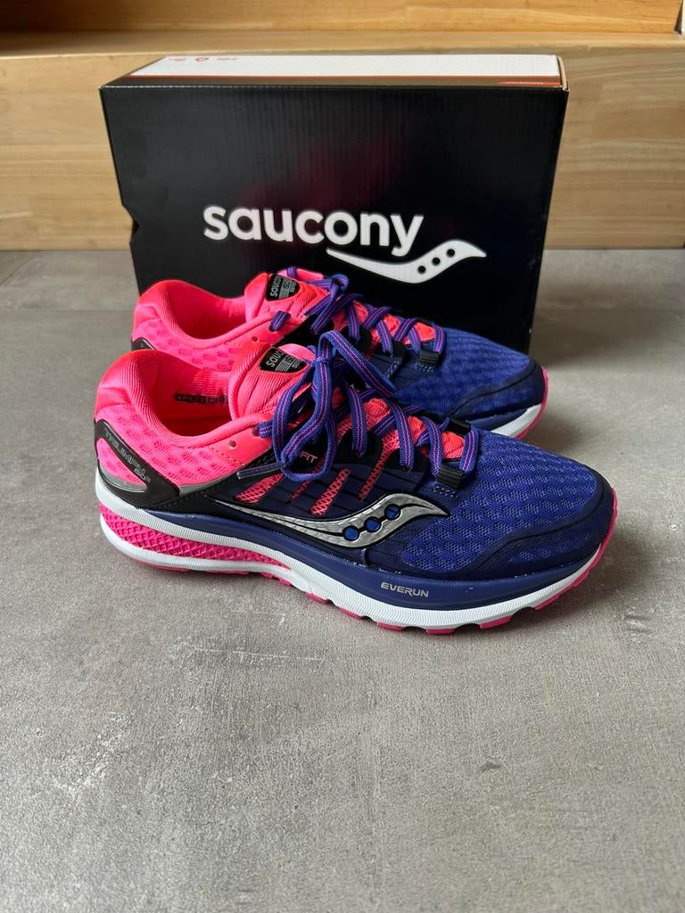 Saucony - Loopschoenen Triumph iso 2. Maat 38,5. Nieuw, Sports & Fitness, Course, Jogging & Athlétisme, Neuf, Course à pied, Enlèvement ou Envoi