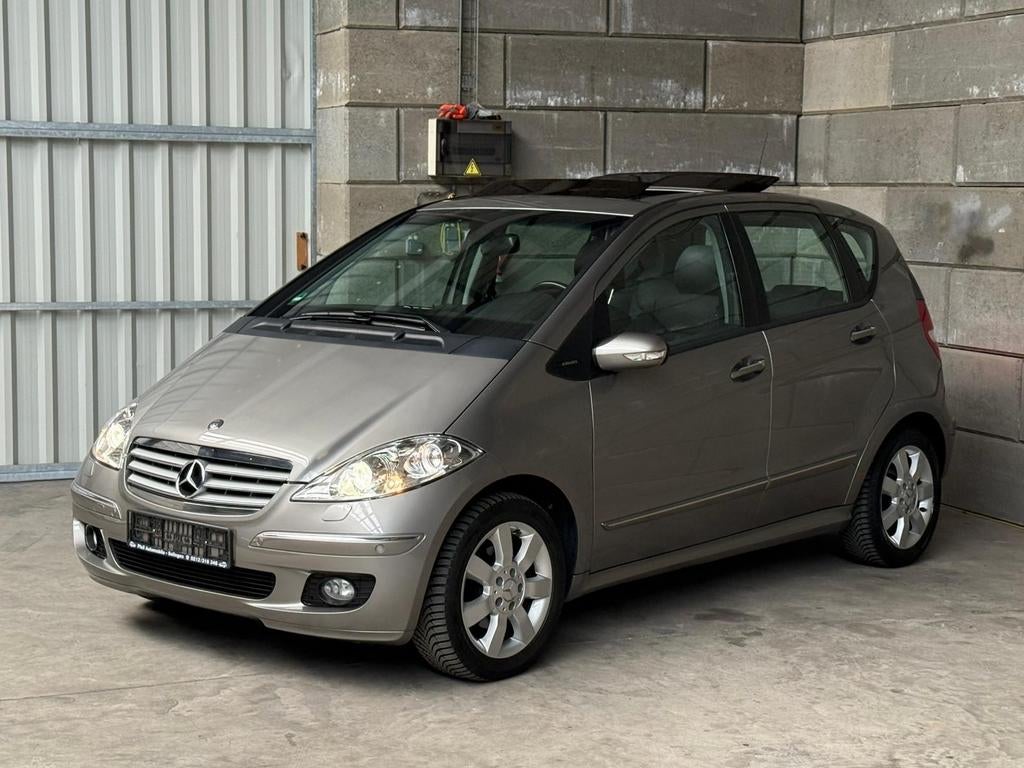 Mercedes A200 Essence — Elegantie en uitzonderlijk comfort, Auto's, Mercedes-Benz, Automaat, Zwart, 4 cilinders, Beige