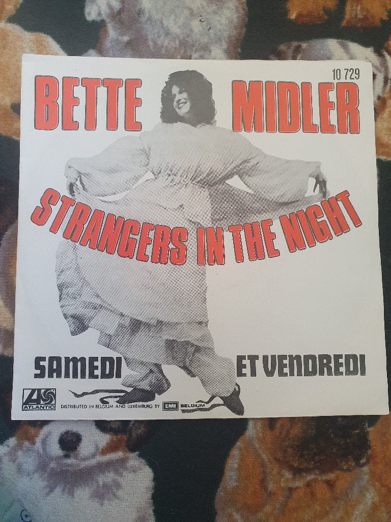 Bette Midler – Strangers In The Night / Samedi Et Vendredi, Cd's en Dvd's, 7 inch, Ophalen of Verzenden, Zo goed als nieuw, EP