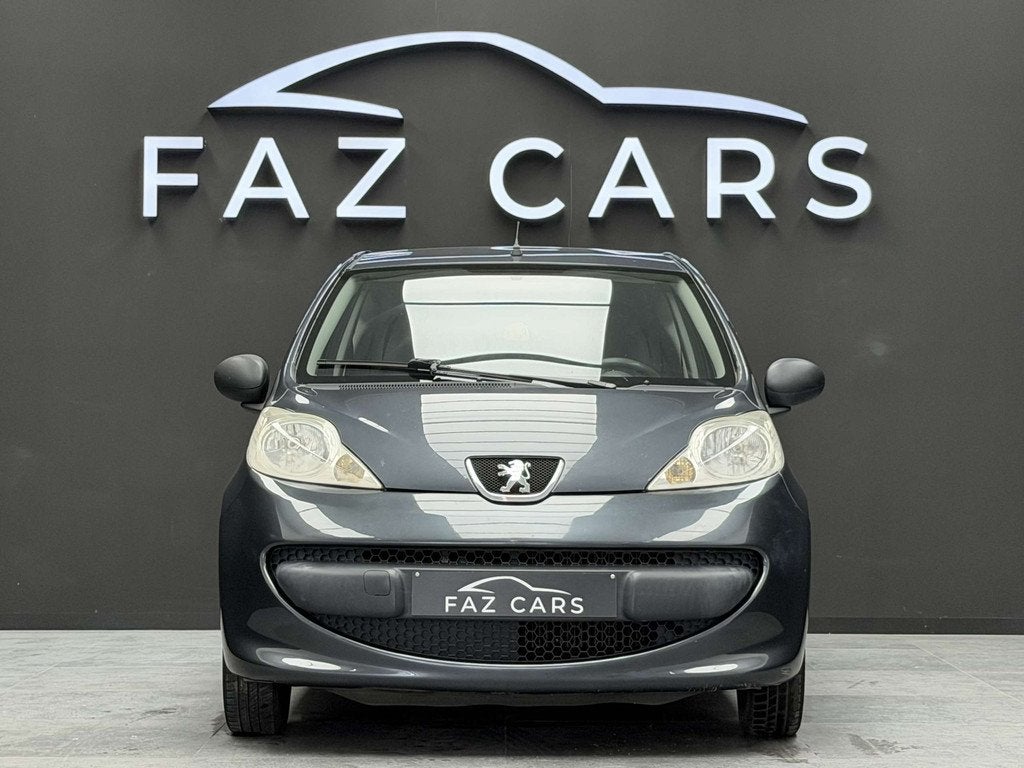 Peugeot 107 1.0i 12v Trendy * RADIO + CD + AUX + GARANTIE *, Argent ou Gris, Achat, Entreprise, Noir