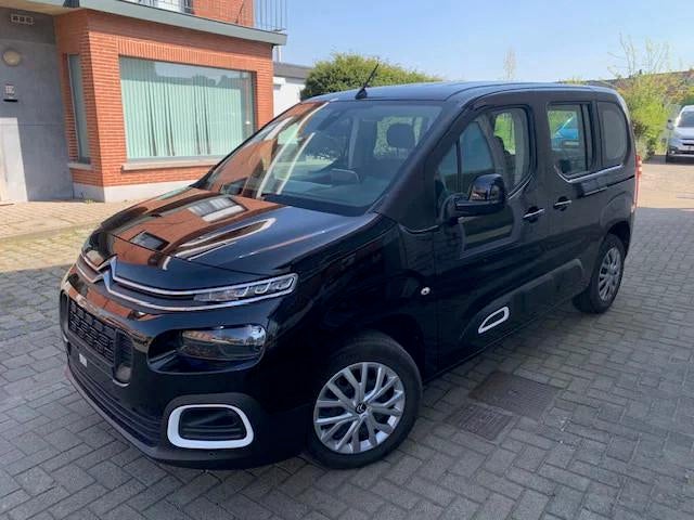 Citroën Berlingo 1.2 PureTech 110pk Feel (bj 2020), Auto's, Gebruikt, Euro 6, 1199 cc, Zwart