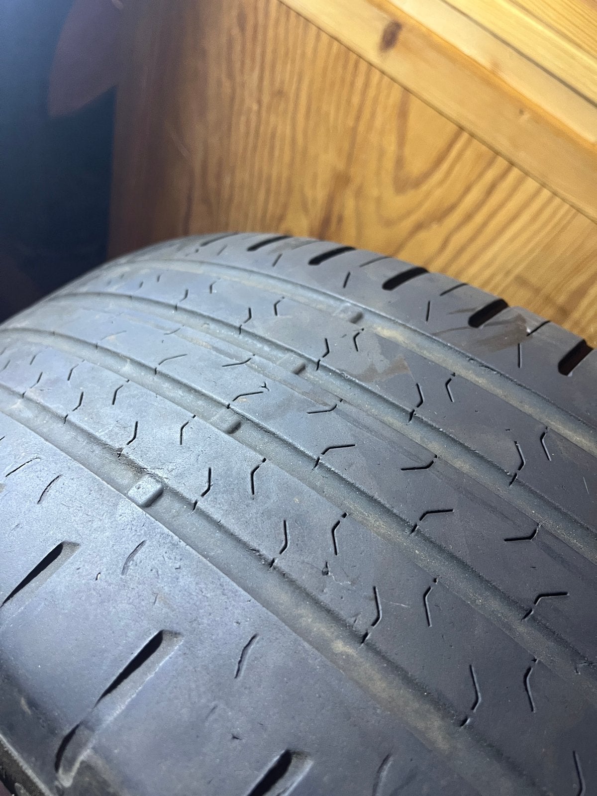 Volvo XC60 235/60 R18, Autos : Pièces & Accessoires, Pneus et Jantes, Pneus hiver, Véhicule de tourisme, 18 pouces