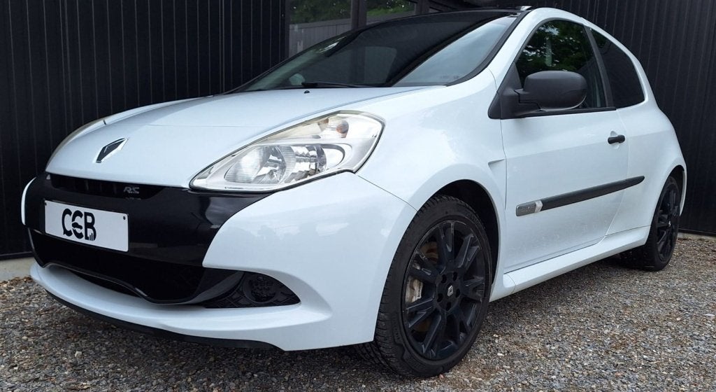 Renault Clio RS CUP — Excellent état, Achat, Entreprise, https://public.car-pass.be/vhr/7ce7c379-db5d-44a9-85d0-55f7fd9bc416, 5 portes